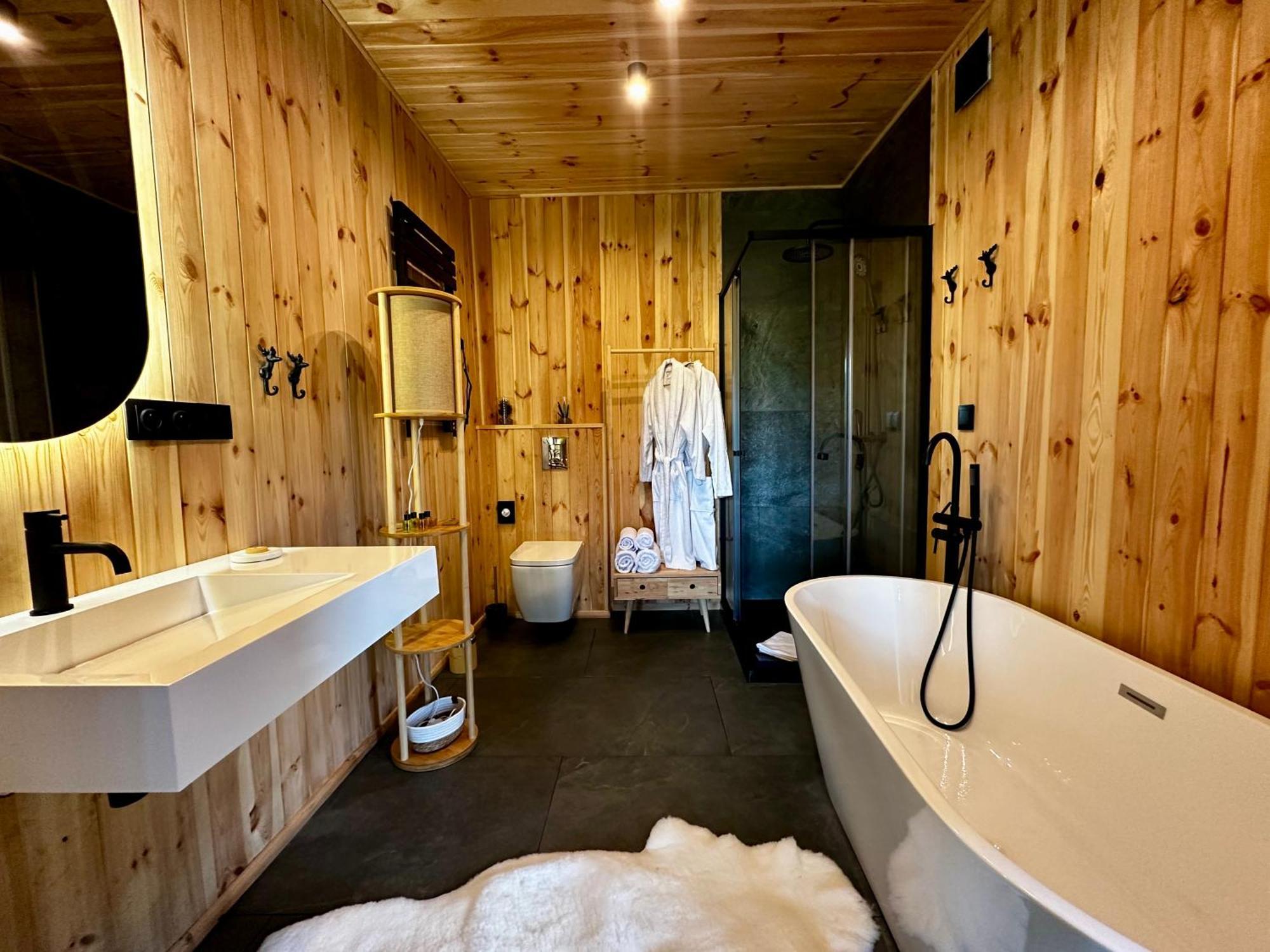 Brown Deer - Z Sauna Na Tarasie, Jacuzzi I Widokiem Na Gory - By Deer Hills Luxury Apartments Kocon Eksteriør billede