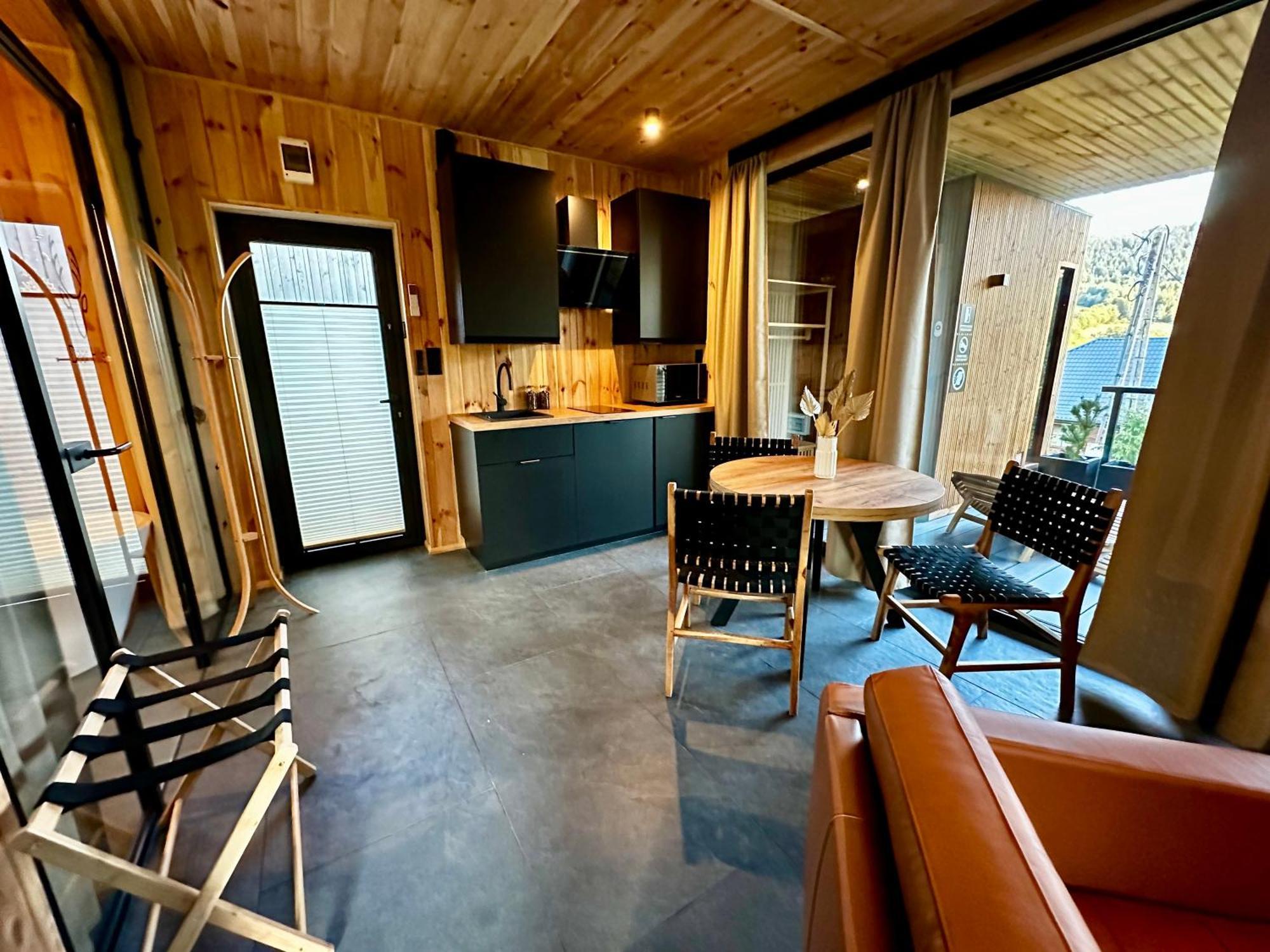Brown Deer - Z Sauna Na Tarasie, Jacuzzi I Widokiem Na Gory - By Deer Hills Luxury Apartments Kocon Eksteriør billede